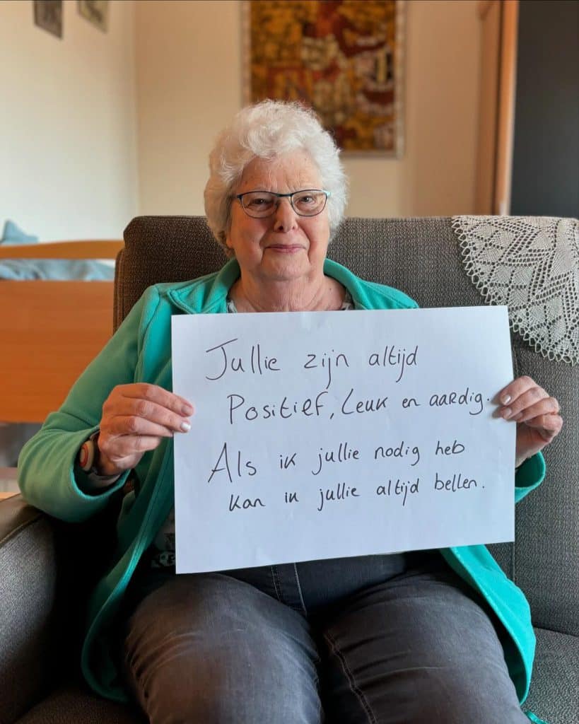 Bewoner bedankt zorgmedewerker met een persoonlijk geschreven compliment